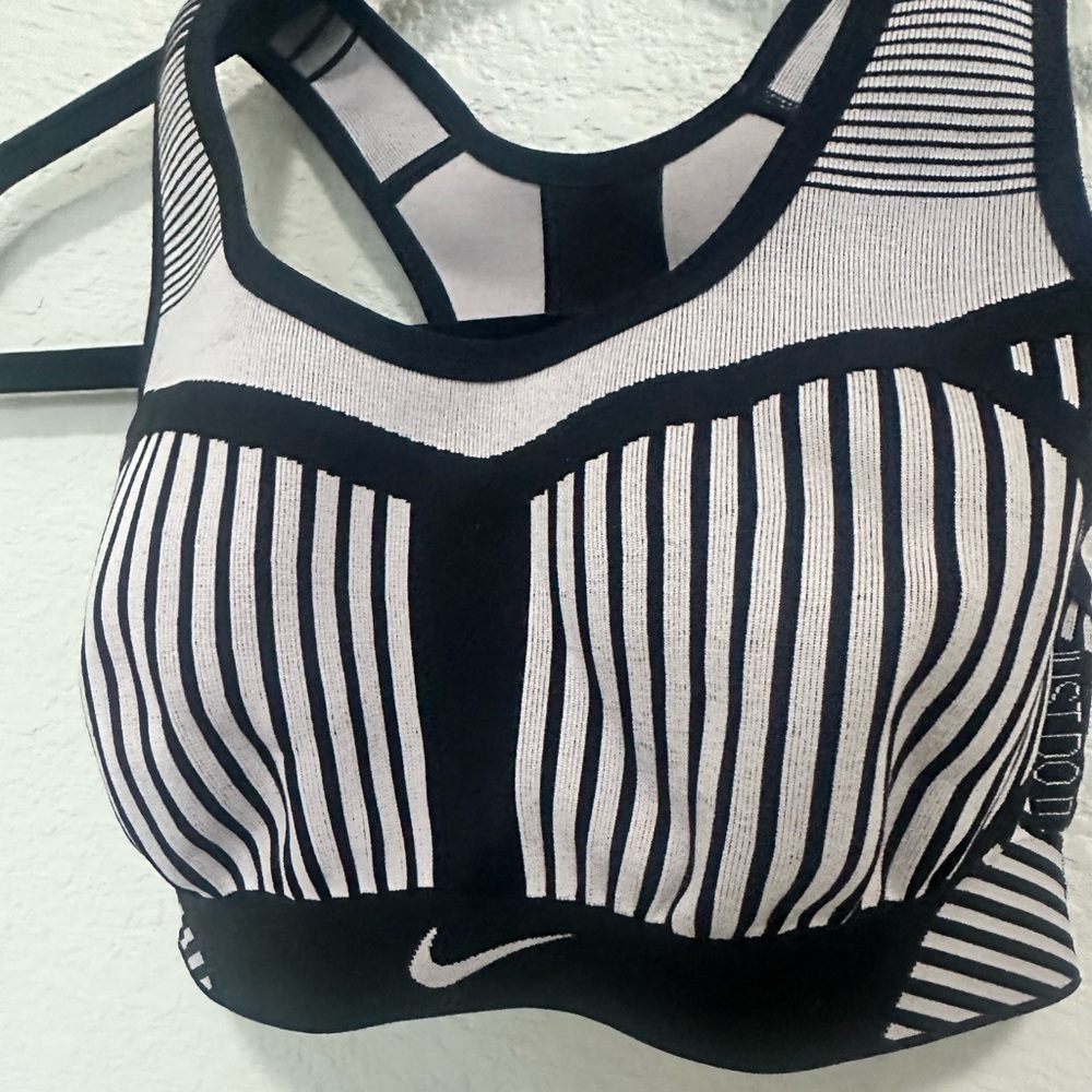 Nike FE/NOM Flyknit High-Support Sports Bra Black Gray XS - Picture 4 of 8